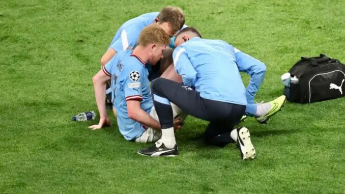 Kevin De Bruyne Suffers Hamstring Injury in Champions League Final, Adding to Man City Star's Heartbreak