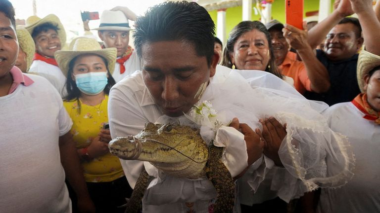 Mayor in Mexico Marries Alligator-Like Reptile in Traditional Ceremony