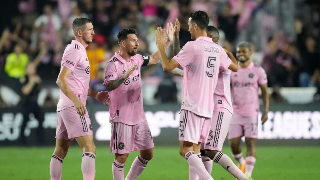 Lionel Messi Scores Stunning Free-Kick to Win on Debut for Inter Miami